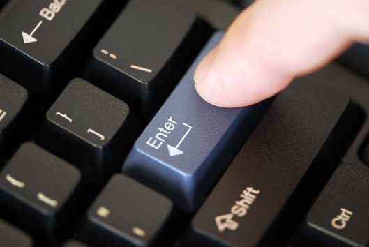 Jak podpisać deklaracje i podania składane przez internet?