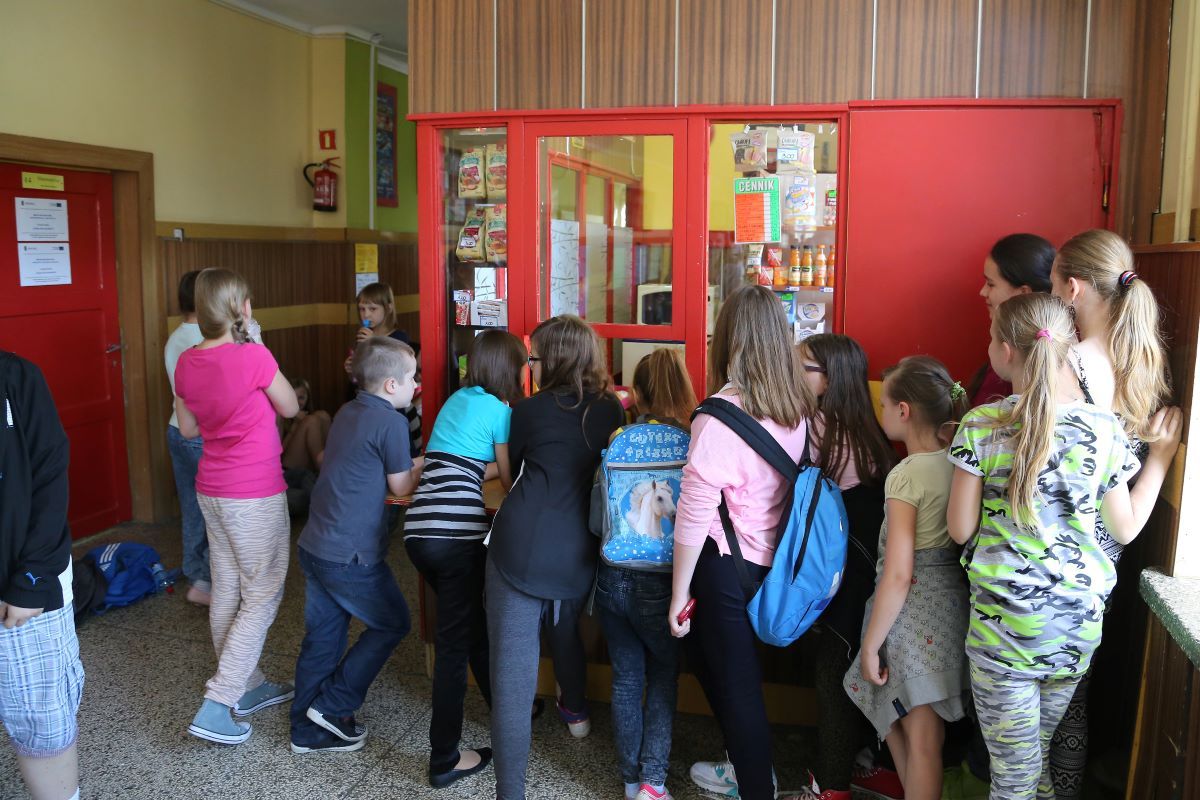 Pomoc z Tarczy antykryzysowej dla sklepików szkolnych