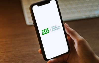 ZUS rozszerza wniosek RWS (wakacje składkowe) o 30 nowych pól. Niektórych płatników czeka korekta