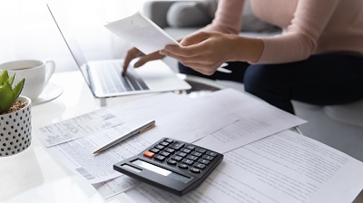 Gdzie znikają pieniądze? Ekspert wyjaśnia tajniki zarządzania finansami w biznesie