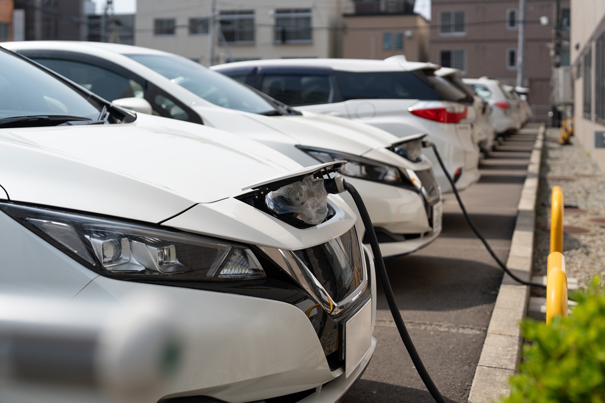 Nabór do programu NaszEauto już na nowych zasadach. Kto może otrzymać nawet 600 tys. zł dopłaty?
