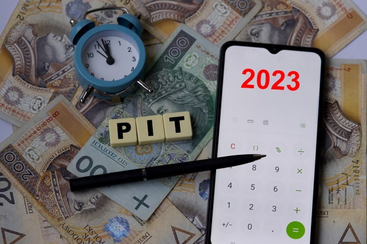 Czy PIT 2023 trafił do US?