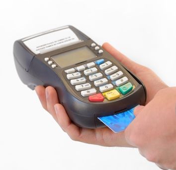 Rząd za eliminacją płatności gotówkowych