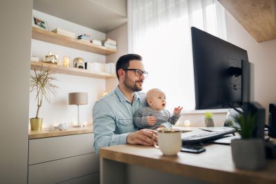Jakie prawa przysługują pracującym ojcom?