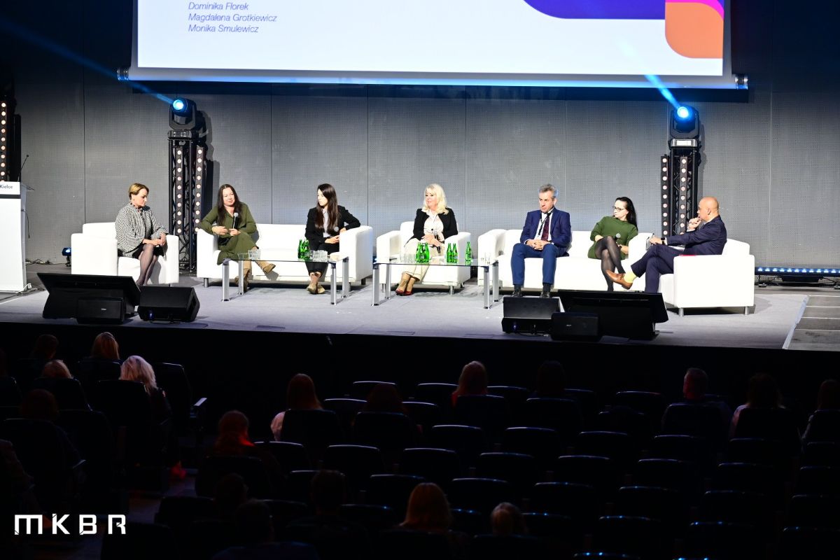 Media w roli czwartej władzy. Jak głos branży księgowej przebija się do ustawodawcy