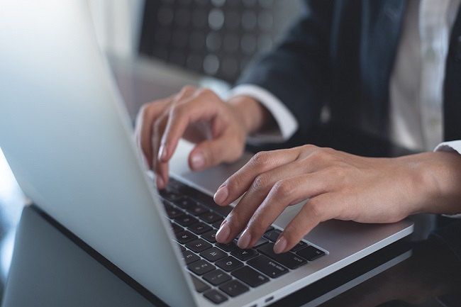 Praca zdalna - forma wypowiedzenia umowy o pracę