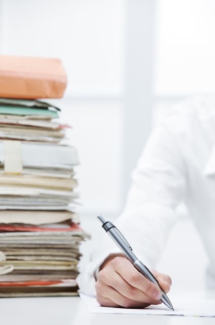 Akta pracowników tylko przez 10 lat w firmie