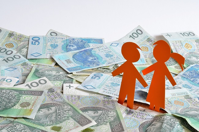 Ile może zarobić dziecko w wakacje? Dochody dziecka a PIT za 2024 rok