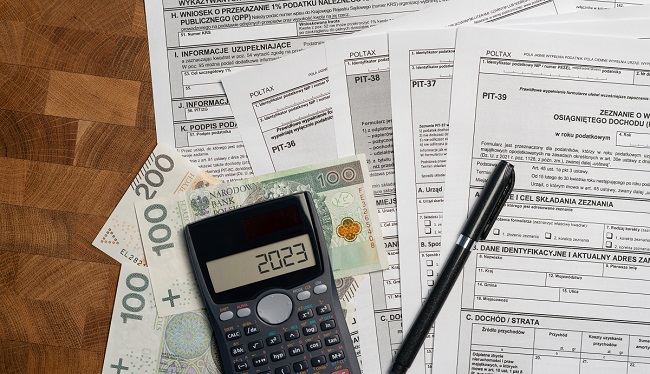 Zwrot podatku zaliczony na inne zobowiązania: Kiedy podatnik nie otrzyma pieniędzy od fiskusa?