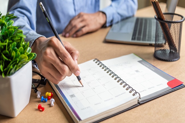 Dni wolne w ostatnim kwartale 2024 roku