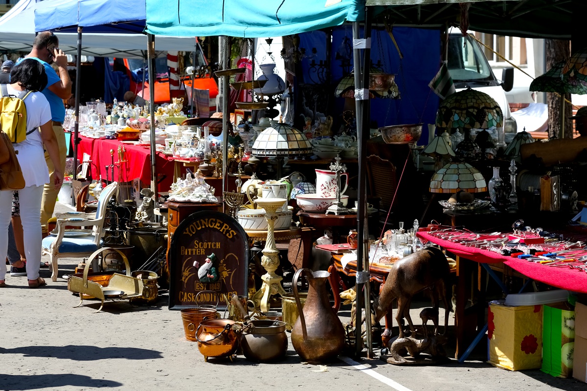 Podatek przy zakupie używanych rzeczy powyżej 1000 zł. Kto i kiedy musi rozliczyć zakupy u fiskusa?