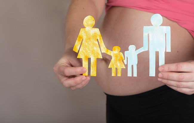 Zmiany w urlopie macierzyńskim: nowe regulacje i prawa - komentarz eksperta