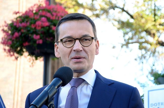 Premier zapowiada ulgę sponsoringową