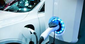 Zmiany w programie NaszEauto. Dofinansowanie dla szerszej grupy odbiorców