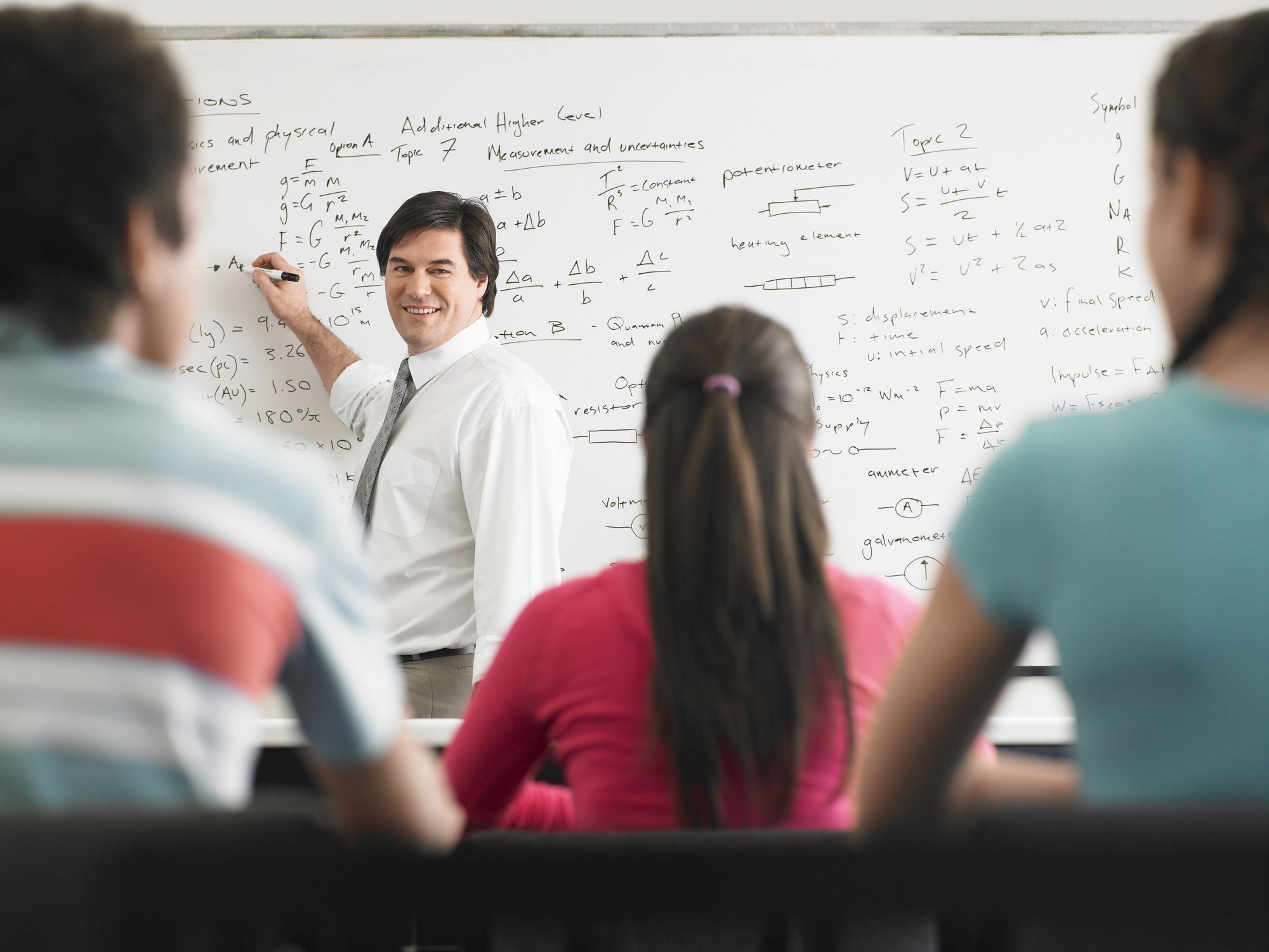 Praca nauczycieli akademickich a zmian w 50 proc. kosztach