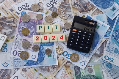 Ulga PIT-0 dla seniorów za 2024 rok. Przewodnik z przykładami