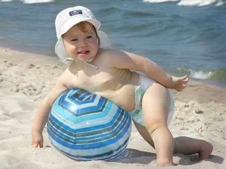 Niania na wakacje a umowa aktywizacyjna