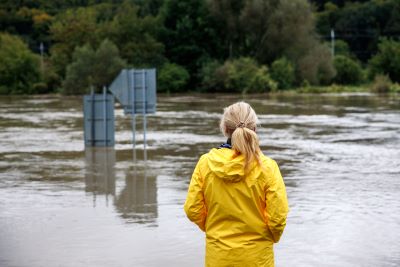 ZUS przypomina o dodatkowym zasiłku opiekuńczym dla osób dotkniętych powodzią
