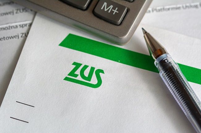 zwolnienie ze składek ZUS i postojowe w tarczy 6.0