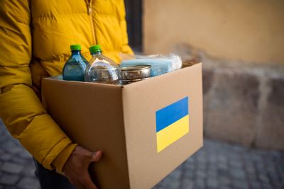 Zwolnienie z cła i VAT pomocy dla uchodźców z Ukrainy i potrzebujących w Ukrainie przedłużone