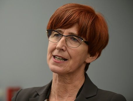 Minister rodziny i pracy o pieniądzach na dziecko i wieku emerytalnym